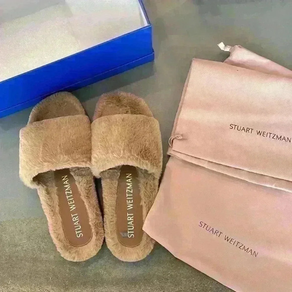 Stuart Weitzman Tan Fuzzy Flats - Picture 4 of 12
